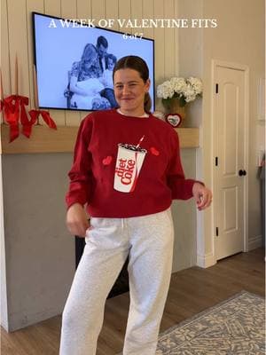 Cozy day at home💌❣️🥤#valentineoutfitidea #valentinesfits #dietcoke #sweatset #sweatsuitseason #cozyathome #cozymomfits #comfortableoutfit #comfortablemomoutfit 