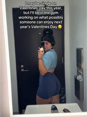 I got you future pookie 😉😋🤣 #ValentinesDay #singleonvalentinesday #singlecrew #singlegymrat #singlegymgirl #valentinesdaysingle #valentinesdaysinglebelike #singlegirlsbelike #latinagymrat #latina