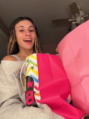 19th birthday haul!!!💓😇💋🥂😚 #birthdaygirl #bdaygirl #birthdayhaul #hauls #bdayhaul #19thbirthday #haultok 