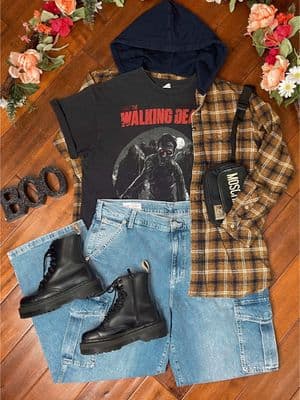 Walk yourself over to our next Pop-Up at the Downtown Santa Ana Art Walk or shop this look online rn🧟‍♀️💚🧚🏽🚌♻️ #thewalkingdead #walkingdead #tomboystyle #tomboyish #menswear #grungeaesthetic #cargojeans #tshirtoutfit #flannelhoodie #thriftstyle #thriftonline 