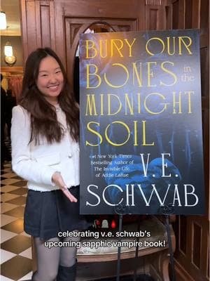 i got to breathe the same air as @Victoria “V.E.” Schwab and celebrate the upcoming release of Bury Our Bones in the Midnight Soil!! 🥀 thank you @Tor Publishing Group for hosting such a cool event!#BookTok #veschwab #torbooks  #buryourbonesinthemidnightsoul 