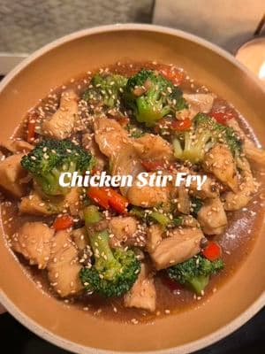 Chicken Stir Fry 🥦🧅🫑 #stirfry #chicken #chickenstirfry #healthyrecipes #lowcarb #recipes #highprotein 