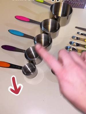 These magnetic measuring spoons are amazing! The measuring cups are just as great! #magneticmeasuringspoons #measuringcupset #measuringcups #measuringspoons 