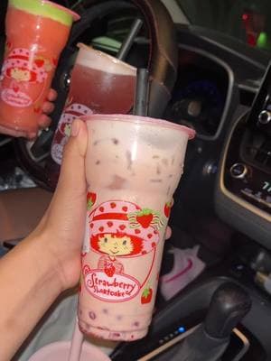 so cuteee 🍓🧋💖✨#kungfutea #strawberry #boba #strawberryshortcake @Kung Fu Tea 