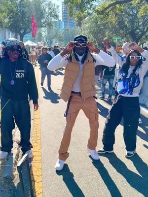 TAMPA GASPARILLA PARADE VIBES 🔥📿🙌🏾 Lets Love Our Neighbor More Than Yesterday ❤️ #fyp #swisher3x #gasparilla #vibes 