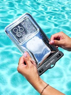 Spring Break szn is right around the corner 🪩🖤 #waterproof #waterproofphone #phonepouch #waterproofpouch #springbreakessentials #silverchrome #chrometrend #poolessenitals #summeressentials 