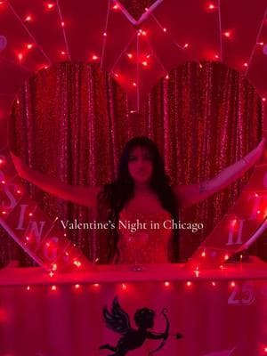 I got so many cute pictures 🥰 #cupidslovelounge #treehousechicago #chicagotiktok #PlacesToVisit #ValentinesDay 