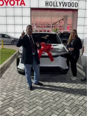 Me complace enormemente poder ayudar a muchas personas a lograr sus metas y sus sueños y por sobre todo ayudarlos a salir de un mal negocio si en algún momento los metieron en un mal negocio #toyota #toyotahollywood #miami #florida #dealers #elalfadevenezuela #ventadecarros #vehiculos #alfacarsmotors #finanzas #bz4x #buencredito #carroacredito 