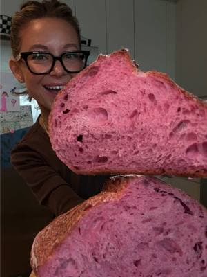 Valentine’s Day Sourdough 🩷  Shayna delivers all over! Tagged her on IG- she doesn’t have TikTok #sourdough #sourdoughbread #pinksourdough #freshbread #breadandbutter #tastetest #MomsofTikTok #momtok #momof2 #hobokennj #hoboken #hobokeneats 