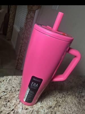 My favorite tumbler !  🩷🩷🩷 @BrüMate #40oztumbler #brumate #spillfree #tumbler #tiktok #tiktokfinds #TikTokShop #stainlesssteel #cold #pink #prettyinpink #girls #brumatepartner #stanley #finds 