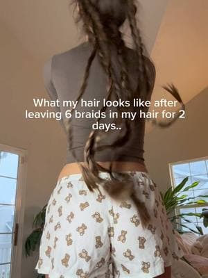 The way it took me like 20 mins to take out cuz they knotted 😩 #haircare #hairtok #braids #crimpyhair #wavyhair #heatlesshair #heatless #tessa #tessapeay #longhair #overnighthair #heatlesswaves #beachhair #beachywaves #ropebraid #mammamiahair #rapunzel #hairgrowth