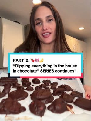 TASTE TEST TIME !!!! “Dipping everything in the house in chocolate” SERIES !! 🍫🍫🎀🎀🤌🤌🤌 #chocolate #chocolatelover #chocolatedipped #chocolaterecipe #EasyRecipe #eatwithme #fyp #nobakedessert #tastetest 