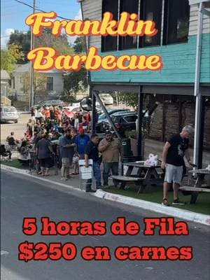 Y tu, harias la fila? 😅 Franklin Barbecue el restaurante de Barbacoa mas famoso de Austin Tx.  El video completo en mi canal de YouTube Ep #300 Ay Papa!!! 😎💪🏽💯🔥 #LaRutaDelBbq #FranklinBarbecue #Austin #Texas #Brisket #AyPapa #Oyeee #QueQueee 