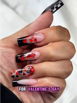 #nails #nailinspo #ValentinesDay #chicago #hearts #whitneylynn #chicagonails @Niaanailss 