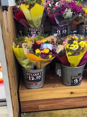 #traderjoesfinds #tradersjoes #ValentinesDay #flowers #happyvalentinesday #fyp #Love #fyppppppppppppppppppppppp #bemyvalentine #💘 