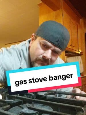 this stoves beat slaps hard #gasstove #djing #dancer #youcandoit #fyp #fypage  #youcandoitputyourbackintoit #dancemoves #gas #funny #icecube #dancechallenge #banger #beats #slaps 