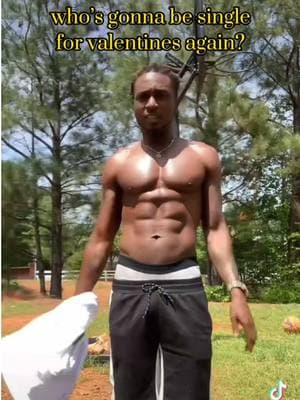 #onthisday still single #micross #micgod #blackguysoftiktok #hotgusoftiktoc #biceps #vcut #abs #muscle #muscleman #sixpack #muscles #fyp 