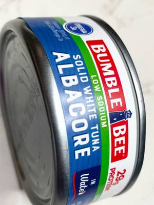 I recieved this product #complimentary from @Bumble Bee Seafoods and @influenster in exchange for my honest review. 🐟 Enjoy the rich, delicate flavor of Bumble Bee's Solid White Albacore Tuna, packed conveniently in a 5 oz can. This tuna is an excellent source of protein, boasting a whopping 29 grams per serving, making it a perfect choice for health-conscious individuals looking to boost their protein intake. The low sodium content allows you to indulge without the worry of excess salt, making it suitable for a heart-healthy diet. Each can features tender, flaky chunks of high-quality solid white albacore, ensuring a delightful taste and texture in every bite. Whether you're mixing it into a salad, creating a flavorful sandwich, or incorporating it into your favorite pasta dish, this tuna is a versatile addition to your pantry. #bumblebee #influenster #healthysnack #healthysnacks #tiktok #fyp #foryou #foodlove #Foodie #foods #recipesforyou #recipes #FoodLover #cooking #tuna #video #trending #lowsodium #albacore #fish #cannedtuna #productreview #bumblebeetuna #healthyeating #protein #highprotein #tunarecipes #pantryessentials #hearthealthy #quickmeals #seafood #meal 