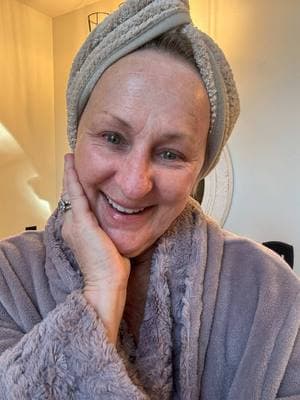 Baby Go Dewy face and neck mask. It’s a thumbs up for me. Very moisturizing and hydrating to my skin. Mature skin, ladies you will love this. #matureskincare #skincare #babygodewy @babygodewybeauty 