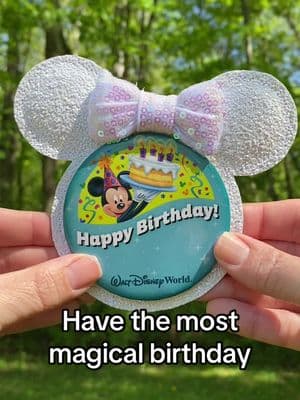 Link in bio to shop all the magical accessories that will get you extra attention! Get this glitter BUTTON ACCESSORY, already made & ready-to-ship, for your next Disney celebration! (Button NOT included) ✨✨✨ #waltdisneyworld #disneyland #disneybutton #disneypin #disneybirthday #disneycelebration #disneyparty #disneyaccessories #minniemouse #etsyshop #disneysmallshop 