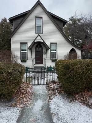 1308 Conner St. Noblesville IN  $335,000  #indianapolis #noblesville #noblesvillerealtor #indyrealtor #witchtok #airbnbdecor #homedecor #foryoupage 