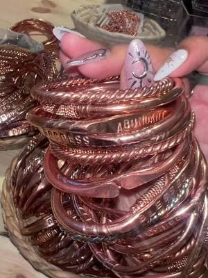 Do you see your fav ? 😍 #copper #copperbracelet #copperjewelry 