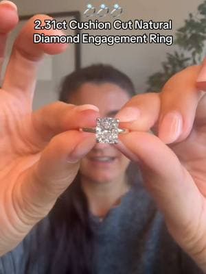 Did you know I also work with natural diamonds? 🤍 #engagementring #engagement #diamond #diamondring #ringshopping #cushioncut #naturaldiamond #solitairering #customring #ringinspo #ringdesign #cushionring #cushioncutdiamond #fyp 