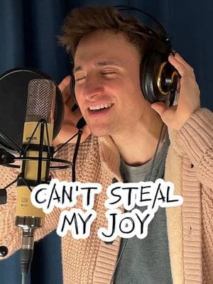 Give an AMEN HALLELUJAH if nothing can steal your joy today! #cantstealmyjoy #josiahqueen #brandonlake #christianmusic #christiansongs #christianlife #christiansinger #christianartist #worship #worshipmusic 