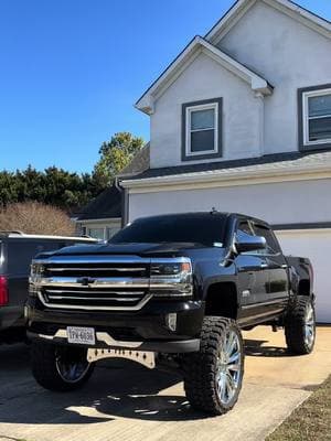 I mean 😍 #chevy #foryourpage #exclusiveleanin #6sn7s #trucktok 