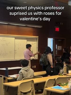 Such a kind person #ValentinesDay #professorsoftiktok #valentines #smallthings #roses #bestprofessor #kindacts #CSULB #physics #foryou #fyp