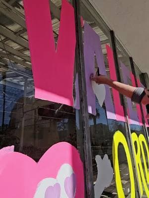 Hand Painted Window Splash @Rob #happyva#hearts #pink #Love #sayiloveyou #2025 #handpainted #handlettering #signpainting #windowsplash #lettering  #font #fyp 