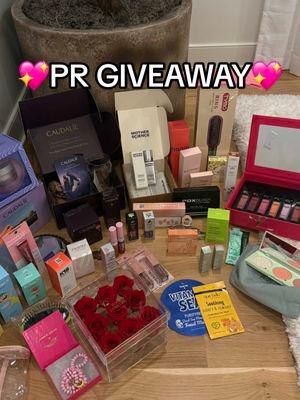 little pr GIVEAWAY for my 🫰chat besties! good luck!! 💖🙏 #snap #pr #prgiveaway #giveaways 