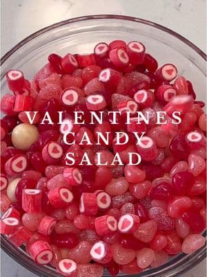 Valentine’s Day candy salad! 😋💕💋💖🍓🎀@Trü Frü  #trufrupartner #candy #ValentinesDay #vday #candysalad #valentines #asmr #asmrsounds #restock #pink #aesthetic #sweettooth #sweets #Foodie #snacks #datenight 