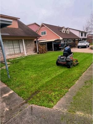 #grass #landscaping #lawn #lawncare #satisfyingvideo #overgrown 