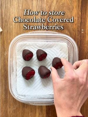 Tangy fizzy chocolate covered strawberries? Here’s why and how to prevent it #valentinesdessert #valentine #bakingscience #foodscience #chocolate #chocolatecoveredstrawberries #todayilearned #KitchenHacks 