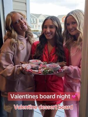 Happy Valentines Day from LDT 🌹💕 #gvsu #lakerdanceteam #ValentinesDay #boardnight #dance 