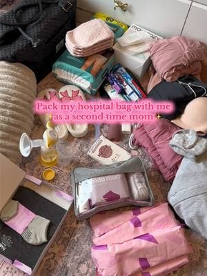 Pack my hospital bag with me✨ I was gonna do a voiceover but I have no motivation right now😅 #hospitalbag #laborprep #packmyhospitalbag #secondtimemom #pregnancy #pregnancyjourney #pregnancytiktok #thirdtrimester #laboranddelivery 