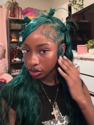 🍀𝑻𝒐𝒅𝒂𝒚'𝒔 𝒍𝒖𝒄𝒌𝒚 𝒄𝒐𝒍𝒐𝒓-Emerald Green✨✨#wigtok #dorsaneehair #dorsanee #fypシ #wigshop #greenhair #hairstyletutorial #babyhair #wigtok💕