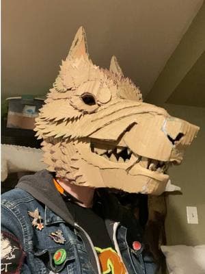 ⚠️check cardboard mask playlist for tutorials/tips⚠️ Last video before its paintined, added onto the mane for better fur texture/better hiding of the head band etc.  tomorrow it gets painted and eyes added finally before being completely done. Wanted to show a better video of the detail and how everything looks when moving  #cardboard #werewolf #wolf #wip #mask #snarling #snarl #snarlingwerewolf #snarlmask #werewolfsnarl #snarlingwolf #wolfsnarl #animalart #art #papercraft #cardboardcraft #cardboardsculpture #cardboardart #cardboardmask #monster #demo #kinetics 