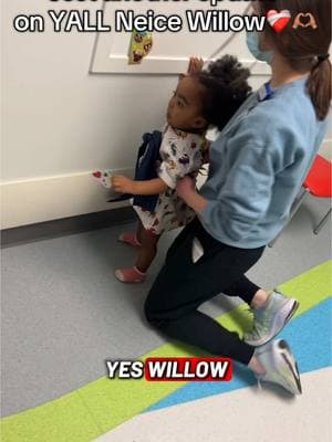 do yall see what i see ? i cant wait till she walks on her own🥺🥺🥺 #willow #willowstrong #rickets #ricketsdisease #weakbones #toddlersoftiktok #momof3 #3girls #weakbones #weakbones #toddlersoftiktok #3girls #pregnant #contentcreator #vir #toddlers #stlouis #