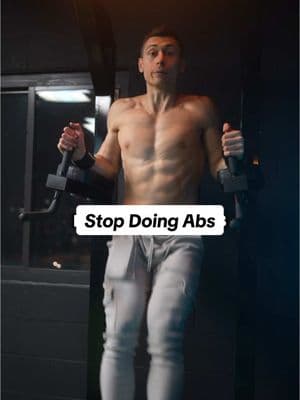 Stop Doing Abs To Lose Your Belly Fat 🎥: @brandonmaieli  ⚡️: @bodybuildingcom code ‘Anisimov’ for 15% off #fitnessmotivation #bodybuilding #buildmuscle #musclegrowthtips #abworkout 