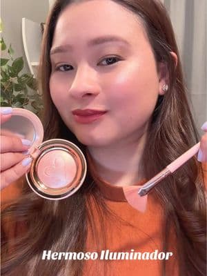 Probando el iluminador de Beauty creations es hermoso 🥰 @Beauty Creations Cosmetics  #beautycreations #iluminador #makeup #maquillaje #beautycreationscosmetics 