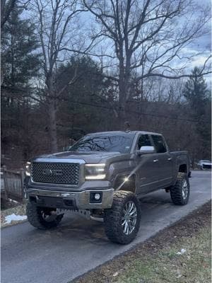 I wasn’t done with her. She’s back…..😏#peaceinpassion #bubbatruck🌾 #bubba #fts #denali #2015gmcdenali #gmc #cp2jacked #mudgrapplers #9inchlift #babylean 