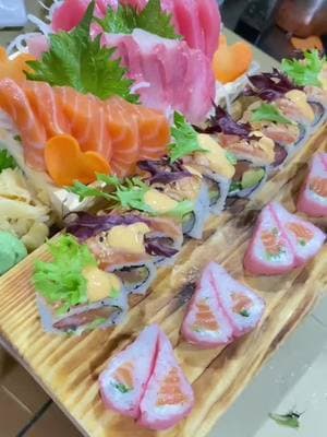 Feliz día de la amistad ##roockmartin##sushiroock##sushichef##👨🏻‍🍳##🧑🏻‍🍳##🍣##💘#💝#💖#🍣#🍱#sushi#sashimi##hamachi#salmon