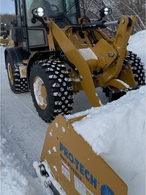 Protech with the Metal Pless Live Edge #snowremoval #johnnybstreesandservice #dakotalogger #snowfighters #liveedge #metalpless #pro-techpusher 