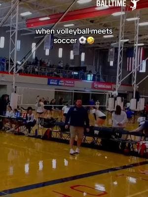 ayyy got tik tok back 😌 .@Mia  . . #volleyball #clubvolleyball #soccorskills #save #rallyseaon #hussle #saevb #fyp #viraltiktok #viralvideos 