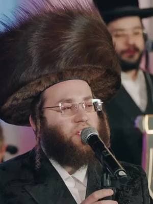 Watch a Chuppah medley by Yehoshua Indoreski, The Malchus Choir & Yanky Landau 🎙️ 🎙️ 🎙️ 🎙️ 🎙️ 🎙️ 🎙️ 🎙️ 🎙️ #wedding #beautifulmusic #band #choir #hasidim #hasidic #songs #ceremony #חופה 