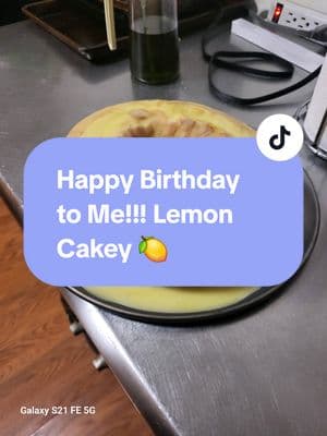 Replying to @itsjustwater23 My Lady baked my Birthday cake!!! Lemon 🍋cake  #happybirthdaytome #lemoncake #giftsfromsweetie #birthdaycake #mrtracyb #lhbk #readytopounce @Mattese Drayton-Walk 