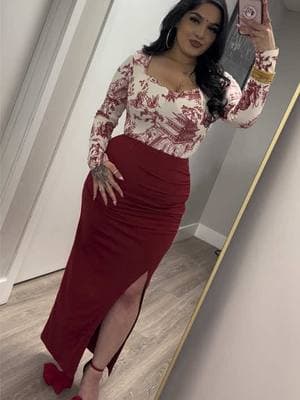 My Valentine day outfit ❤️‍🩹 I loveeeee me a good @YOZY set  #fyp #yozy #yozyfashion #yozyskirt #yozytwopieceset #tiktokshopmatchingset #valentinedayoutfit #OOTD #outfitoftheday #fashioninspo #fashiongirly #curvyfashion #fashionlover #outfitinspo #dressinggirly #dressingfeminie 