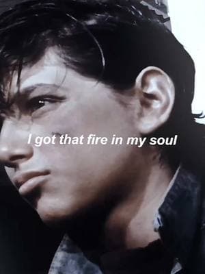 his prime was in the outsiders🙏 #johnnycade #theoutsiders #daniellarusso #johnnycadeedit #daniellarussoedit #thekaratekid #80s #80s_edit #fy #fyp #foryoupage #dontletthisflop #primeralphmaccio 